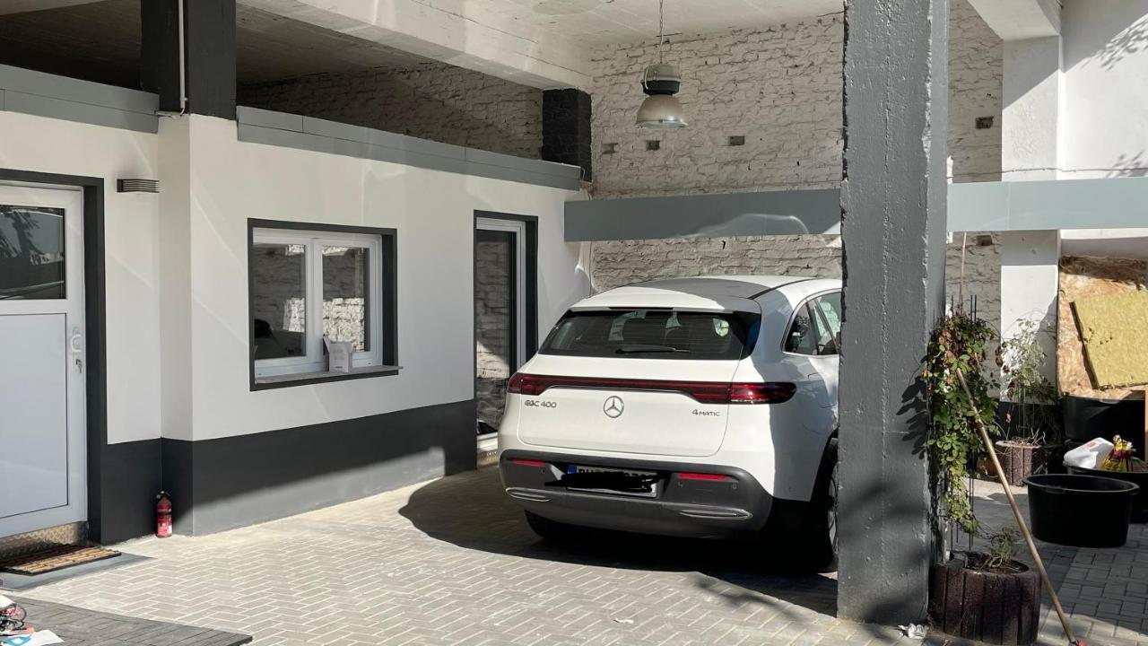 Oase Im Gruenen Hinterhof, Eg, Ruhe, Terrasse, Carport, Free Paytv, Kaffee&Tee, Fahrraeder Daire Duisburg Dış mekan fotoğraf