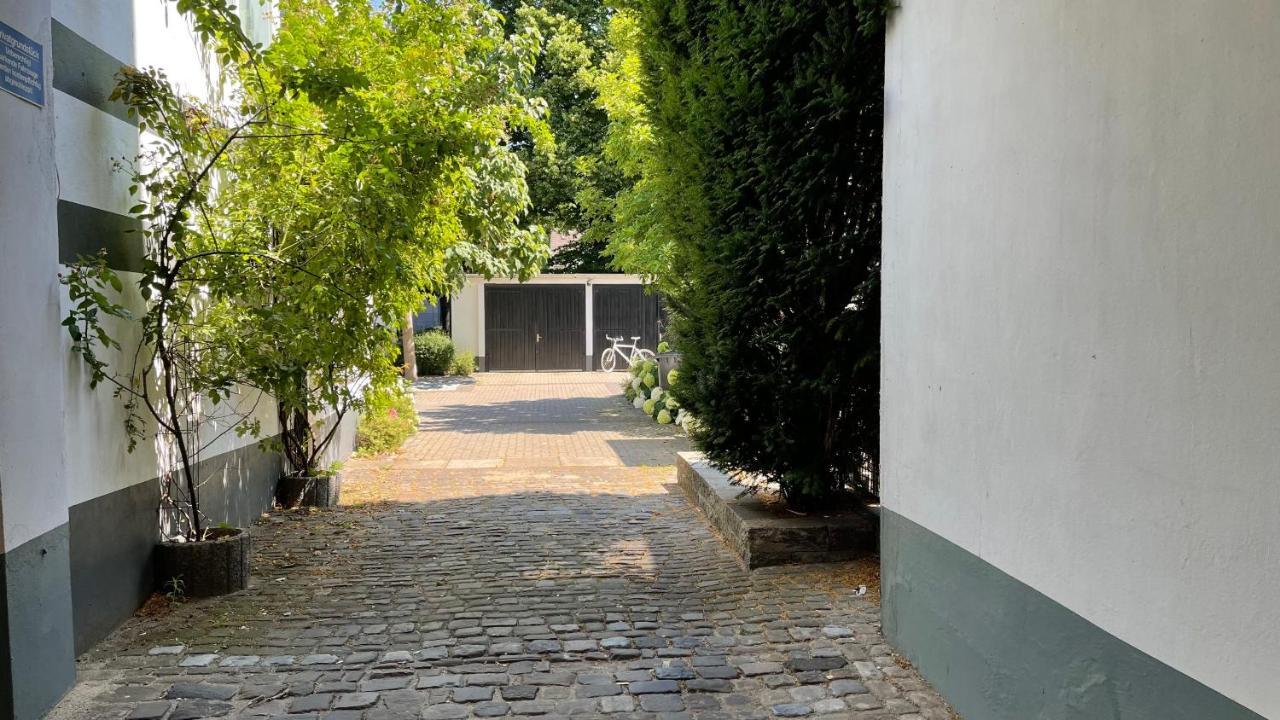 Oase Im Gruenen Hinterhof, Eg, Ruhe, Terrasse, Carport, Free Paytv, Kaffee&Tee, Fahrraeder Daire Duisburg Dış mekan fotoğraf