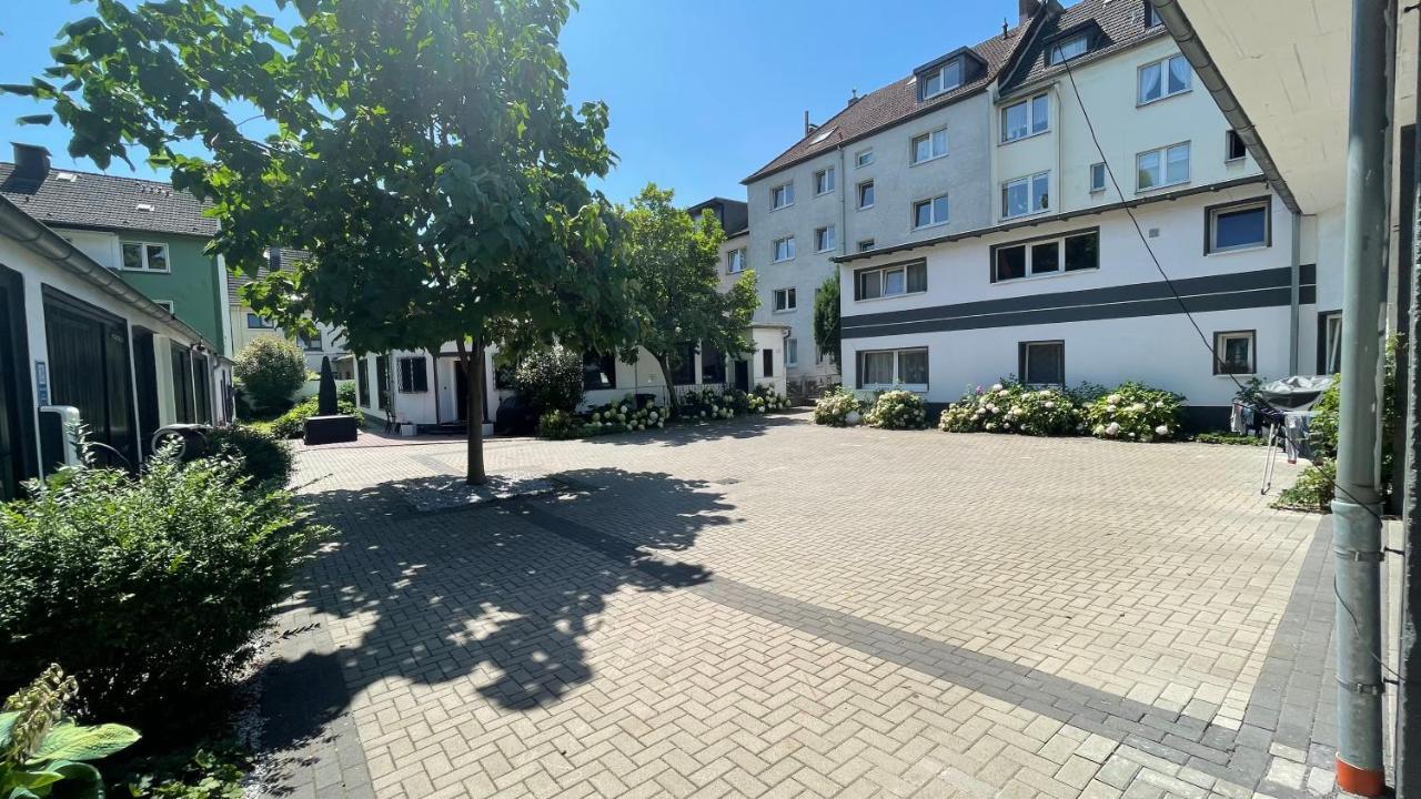 Oase Im Gruenen Hinterhof, Eg, Ruhe, Terrasse, Carport, Free Paytv, Kaffee&Tee, Fahrraeder Daire Duisburg Dış mekan fotoğraf