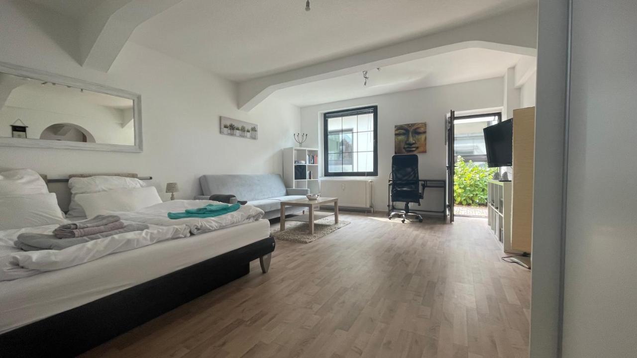 Oase Im Gruenen Hinterhof, Eg, Ruhe, Terrasse, Carport, Free Paytv, Kaffee&Tee, Fahrraeder Daire Duisburg Dış mekan fotoğraf