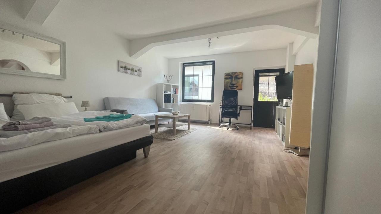 Oase Im Gruenen Hinterhof, Eg, Ruhe, Terrasse, Carport, Free Paytv, Kaffee&Tee, Fahrraeder Daire Duisburg Dış mekan fotoğraf